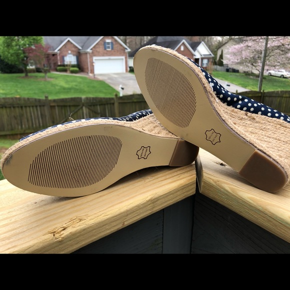 Steve Madden Navy Polka Dot Leather Wedges - Picture 4 of 4